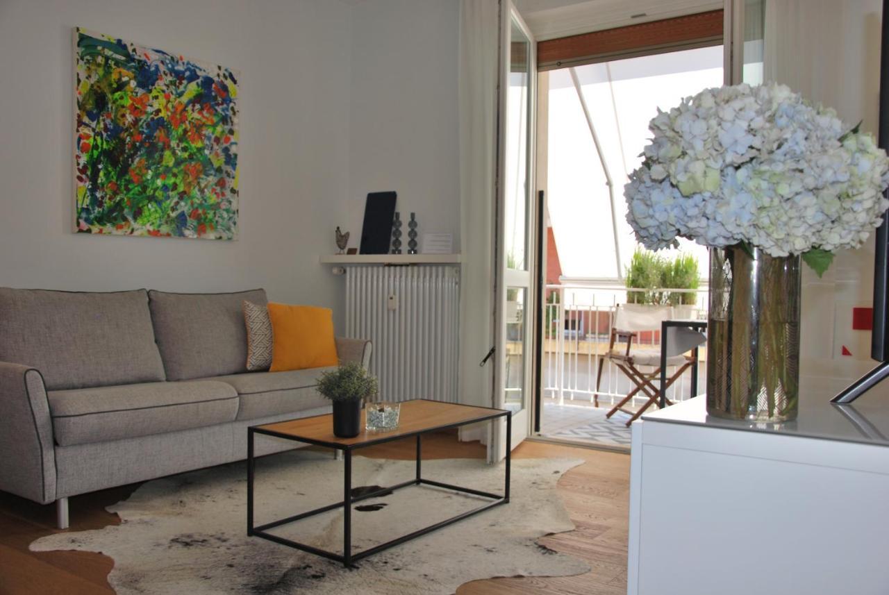 Suite 51 Appartamento Con Terrazzo A 50 Mt Dal Lago - Private Parking (Adults Only) Arona Exterior photo