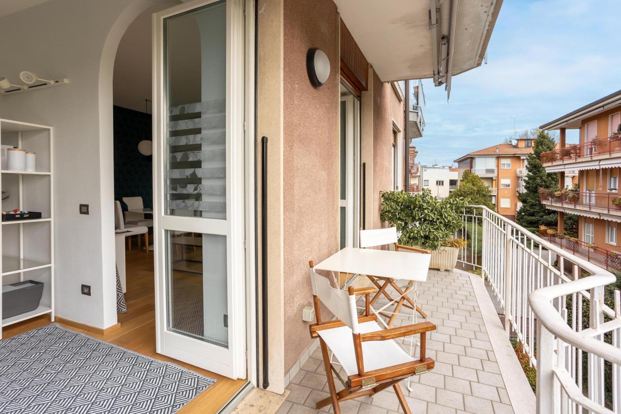 Suite 51 Appartamento Con Terrazzo A 50 Mt Dal Lago - Private Parking (Adults Only) Arona Exterior photo