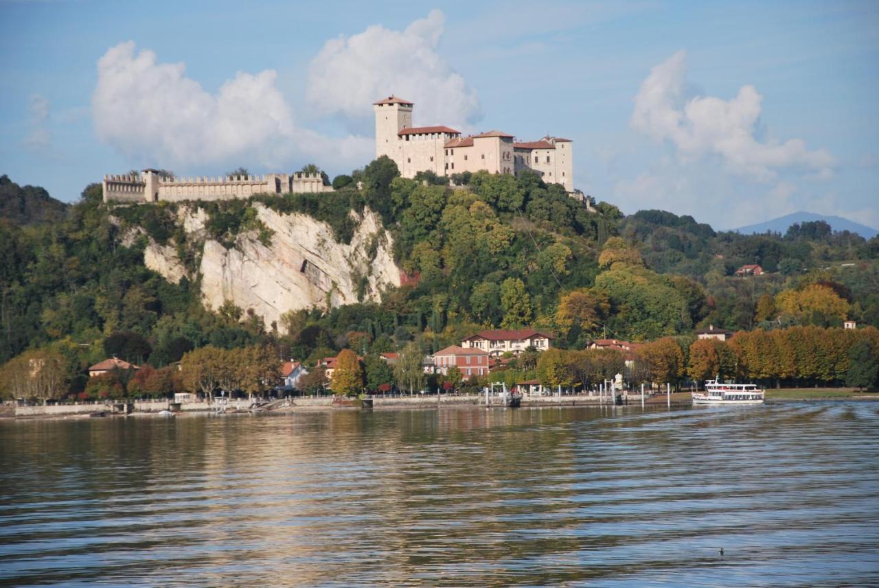 Suite 51 Appartamento Con Terrazzo A 50 Mt Dal Lago - Private Parking (Adults Only) Arona Exterior photo